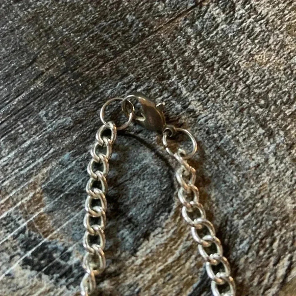 Floral  Necklace - Picture 3 of 6